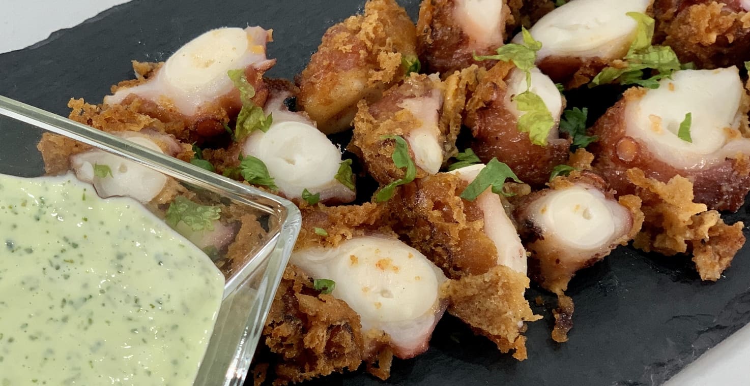 Pulpo Tempurizado con Alioli de Ajo y Cilantro